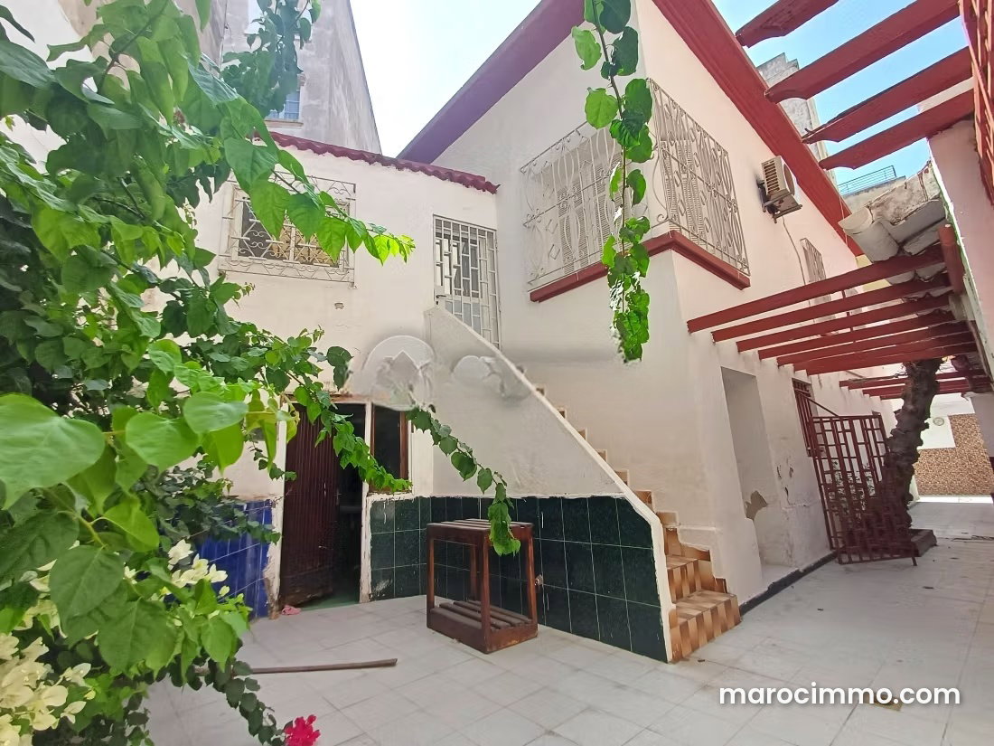 Villa à démolir à Moulay Youssef, Casablanca, terrain à saisir — Casablanca