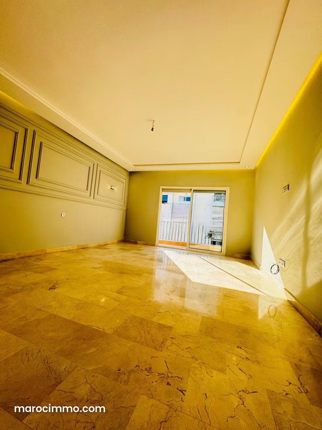 Louez cet appartement à Val Fleury. Surface de 75 m². Cheminée et climatisation — 4