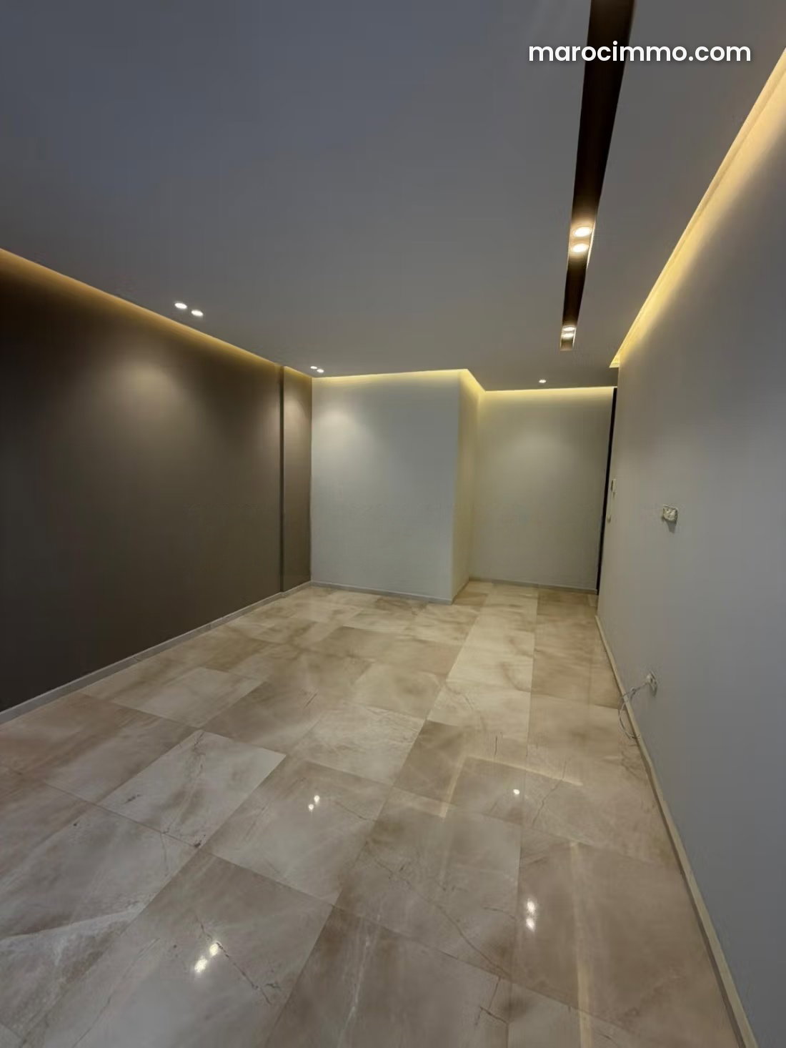 Appartement 101 m², vue mer et terrasse, Tanger Centre — Tanger