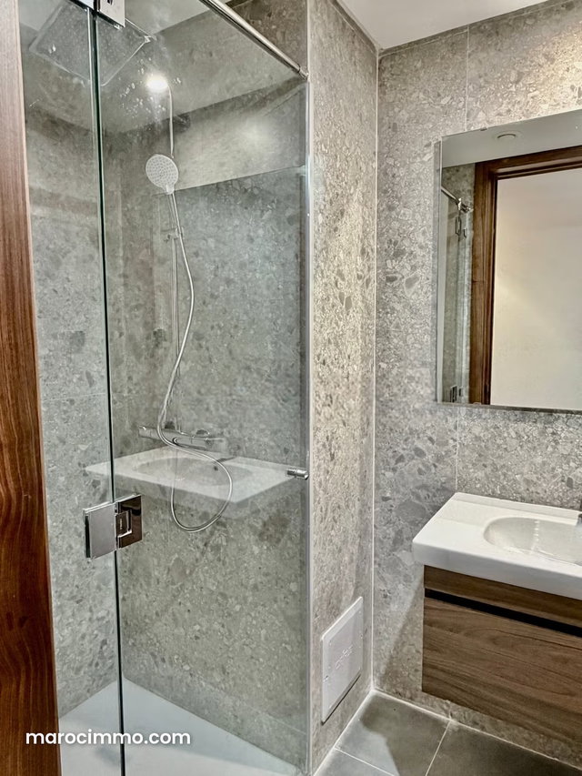 Appartement à louer à Casablanca Finance City. 2 chambres agréables. Double vitrage et porte blindée — 2