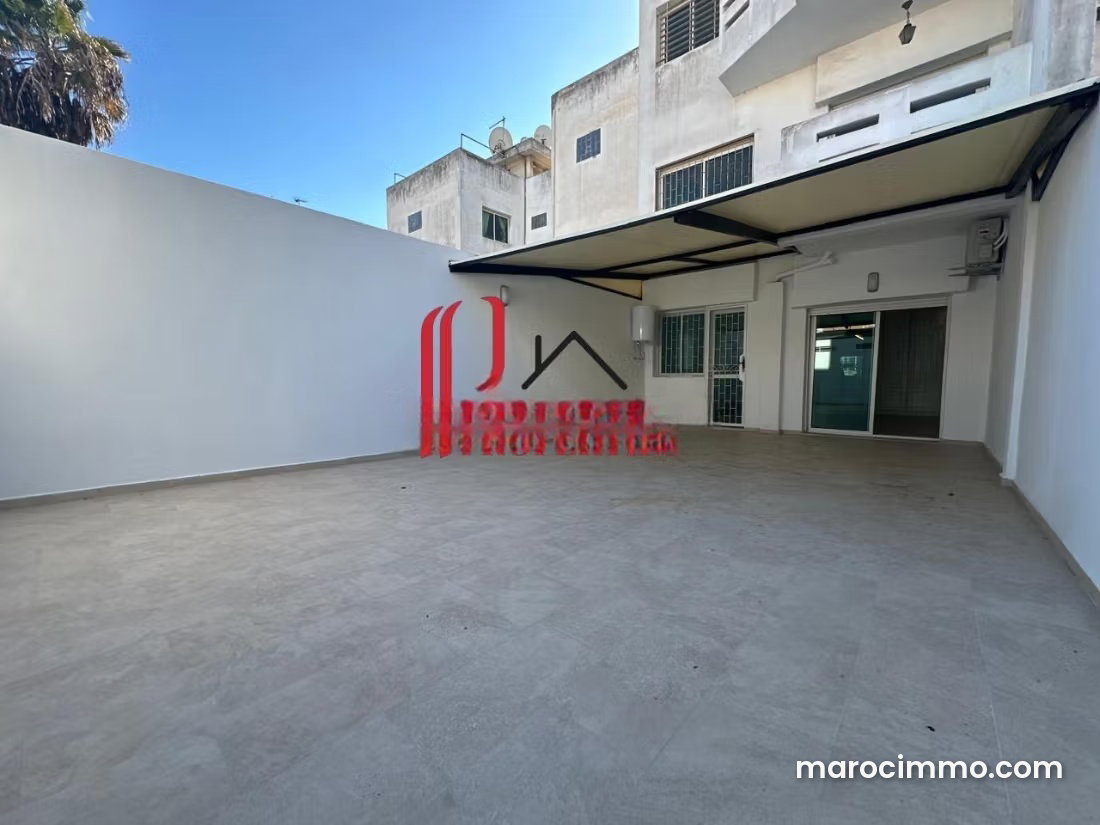 Two-Bedroom Apartment with Terrace, Gauthier, Casablanca — Casablanca