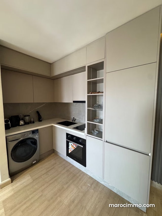 Joli studio meublé neuf à Riviera — 4