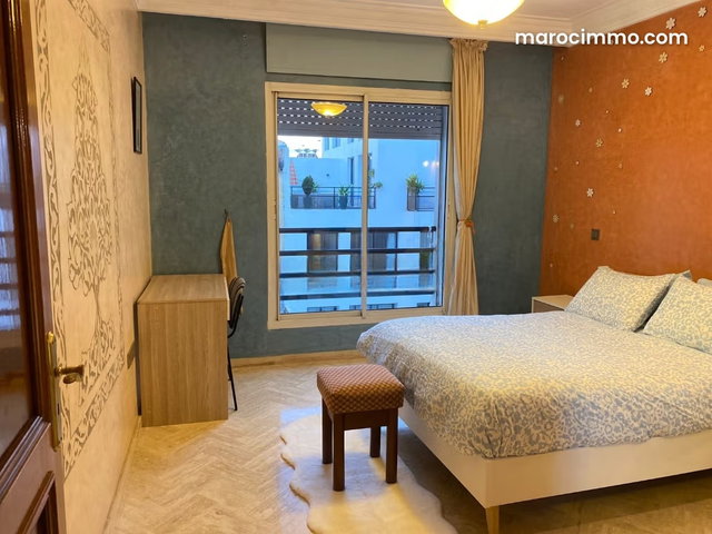 A vendre ou à louer Racine/Maarif 4 pièces confortables. Meublé — 4