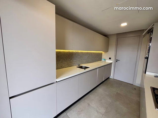 Two-Room Apartment for Rent with View of Anfa Park — 4
