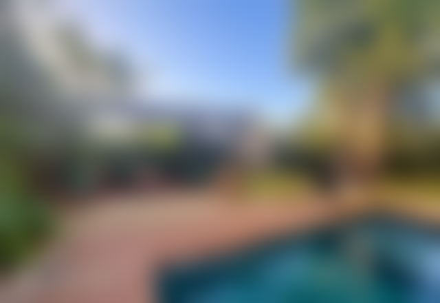 فيلا فاخرة مع مسبح وحديقة في فيكتوريا بوسكورة — بوسكورة