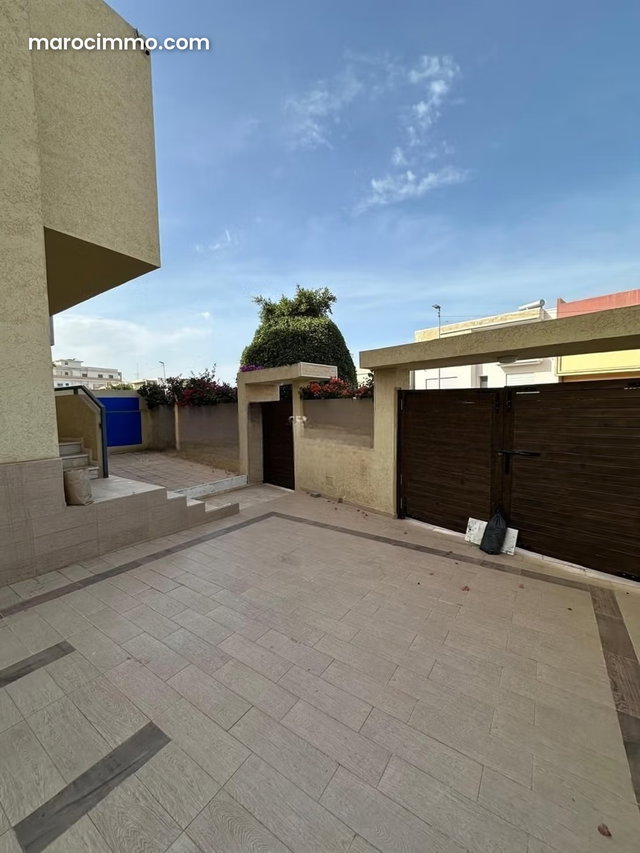 Magnifique villa meublé de 304m² à vendre — 3