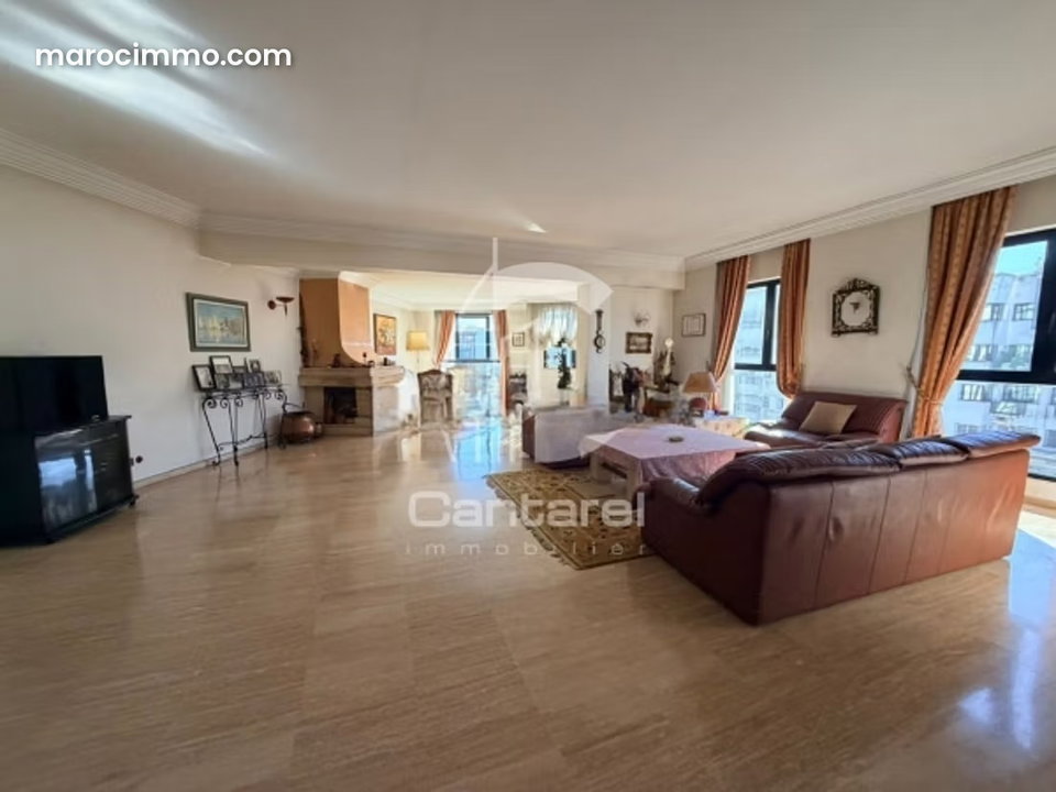Appartement 5 chambres triangle d'or