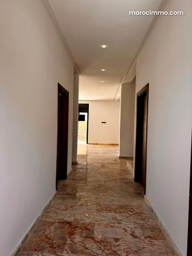Magnifique Villa Familiale à Targa – 6 Chambres, Neuf — 5