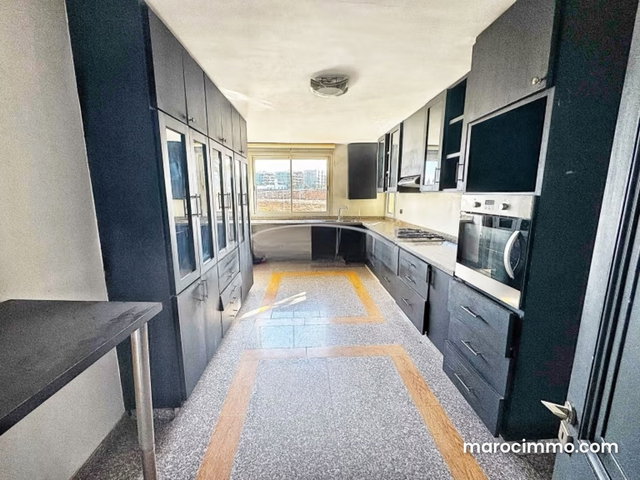 Appartement à vendre sur Ain Diab 169 m² — 3