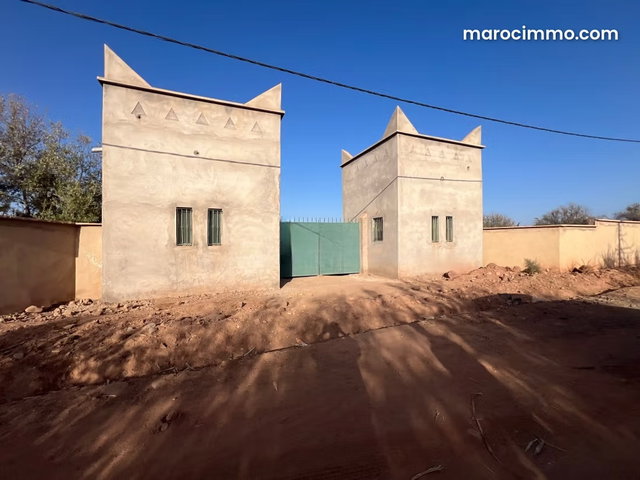 Beau terrain à la vente à Sidi Abdallah Ghiat. Surface de 7200 m² — 2