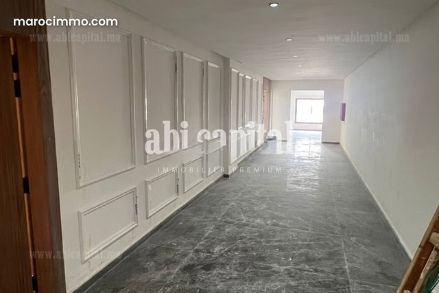 Location de bureaux à Riad Oulad Mtaa. Superficie 500 m². Prestation de conciergerie — 3