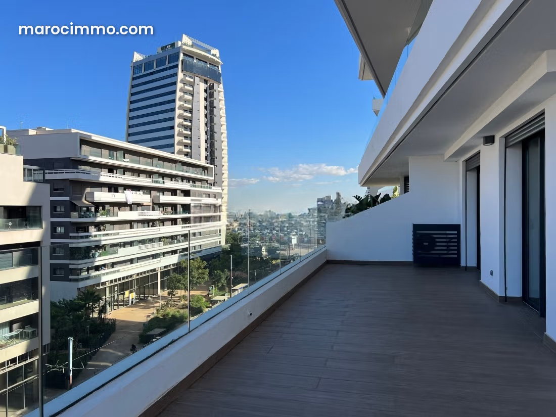 189 sq m Apartment, 3 Bedrooms, Casablanca Finance City — Casablanca