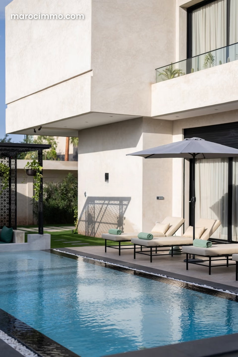 Splendide villa à vendre à Route de l'Ourika. Superficie 292 m². Bien meublé