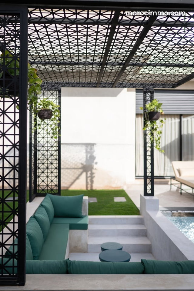 Splendide villa à vendre à Route de l'Ourika. Superficie 292 m². Bien meublé — 2