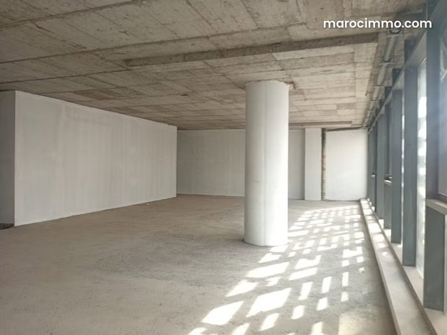 Plateau de bureau à louer à CFC — 3
