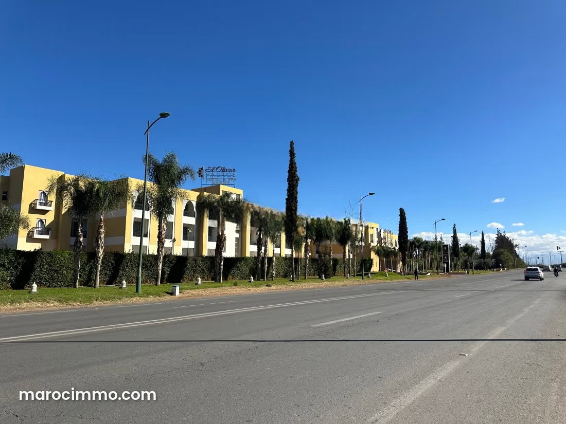 Terrain de 10 000 m² à vendre, Route d'Ourika à Marrakech — Marrakech
