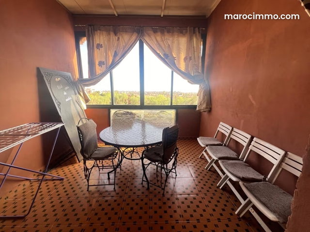Appartement en vente à Route Casablanca. 2 grandes pièces. Parking et terrasse — 2