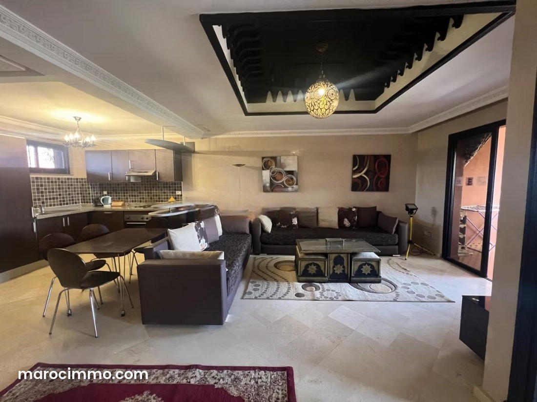شقة فاخرة بمسبح وطابق مريح على طريق الدار البيضاء بمراكش — مراكش