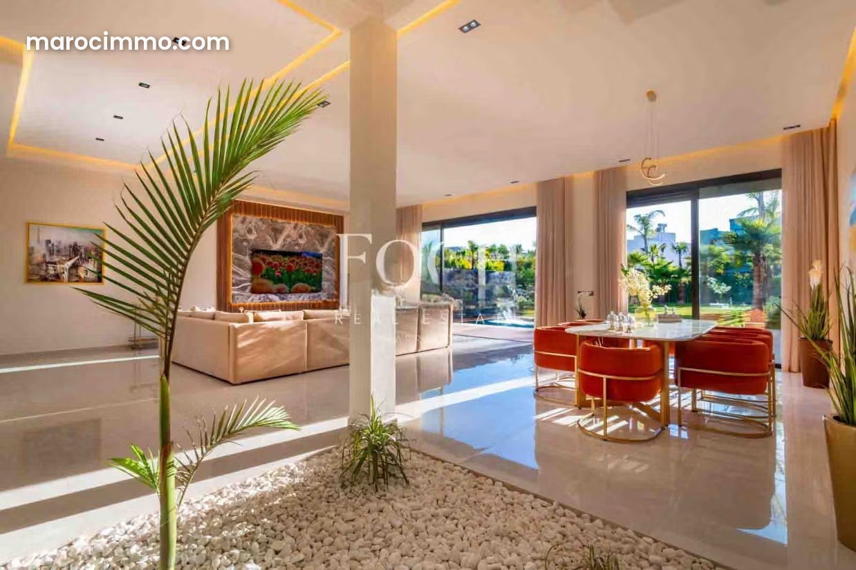 Villa 300 m² avec piscine et grand jardin, Agdal, Marrakech — Marrakech