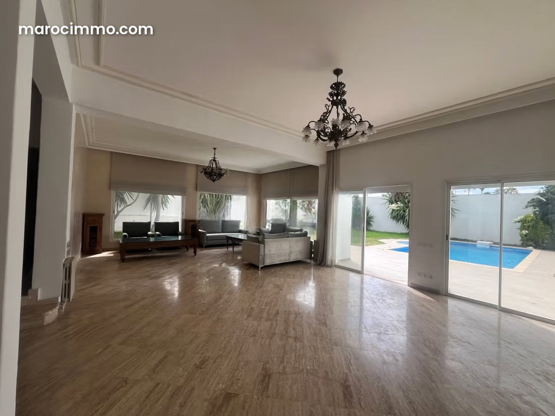 Villa à louer à Aïn Diab, Casablanca, vue sur mer — Casablanca