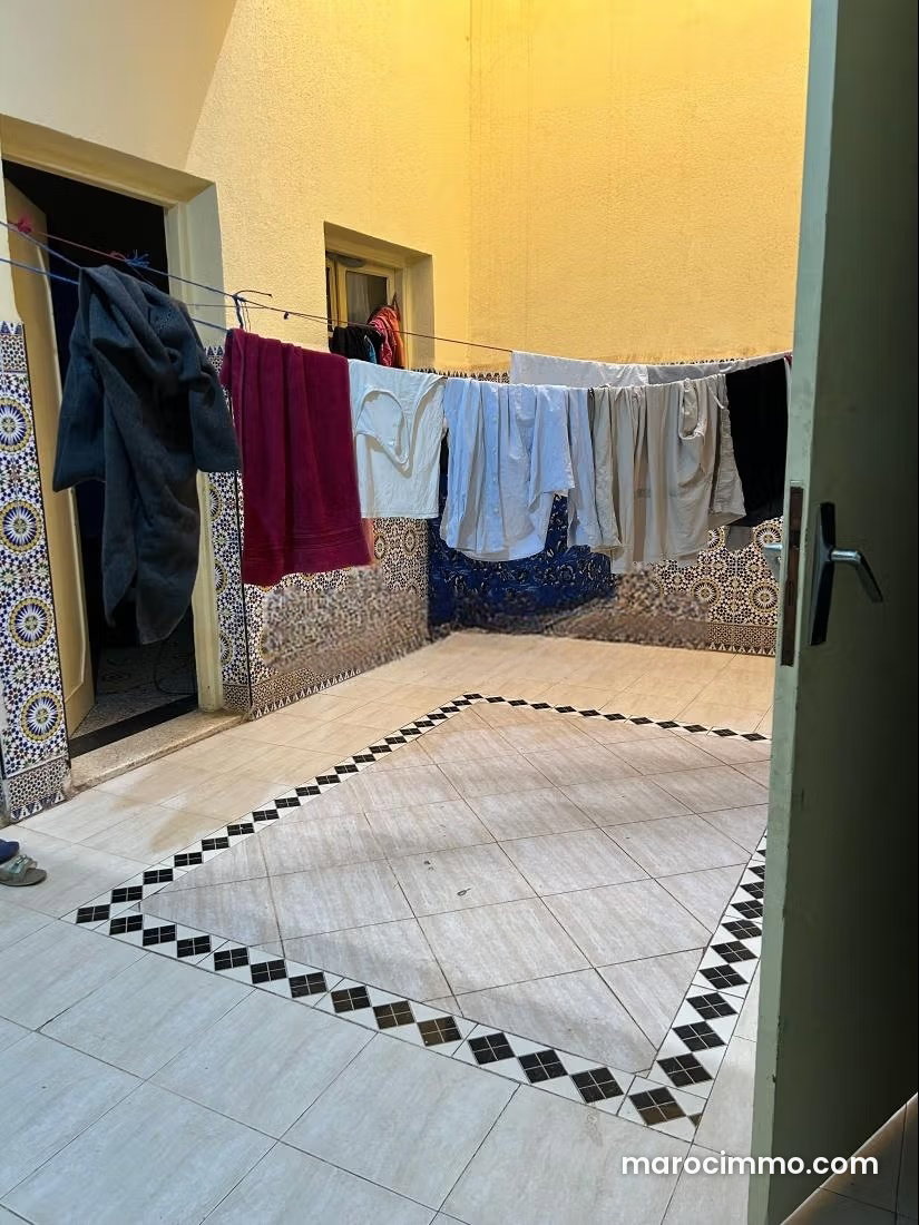 دار تقليدية واسعة للبيع في قصبة النحاس بمراكش — مراكش