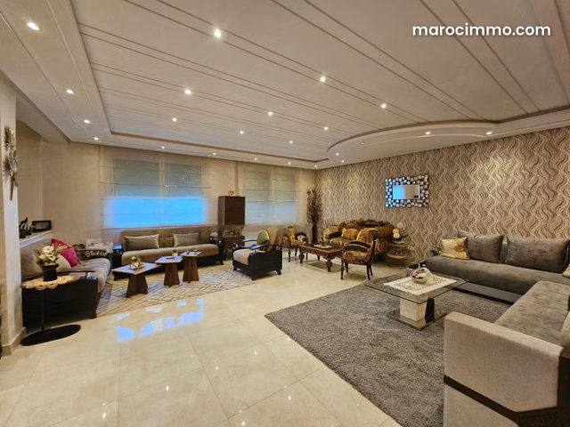 Luxueux Villa de 4 chambres à louer à Sidi maarouf — 3