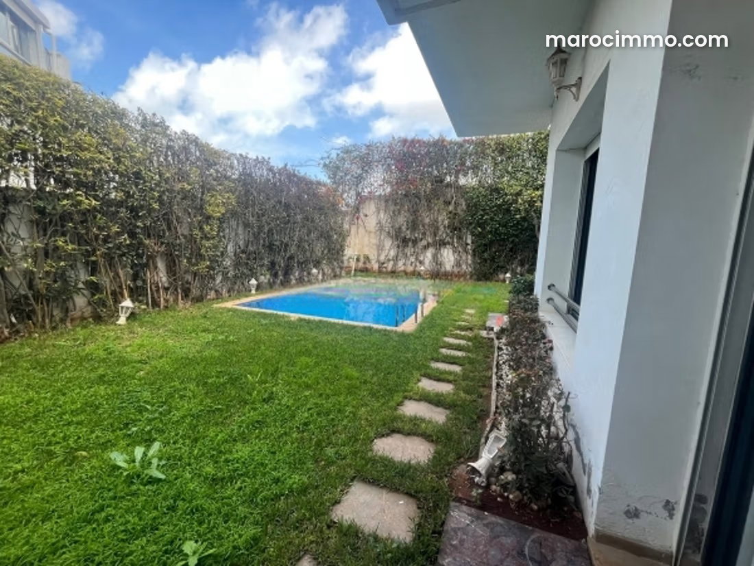 540 m² Villa with Swimming Pool, Aïn Diab, Casablanca — Casablanca