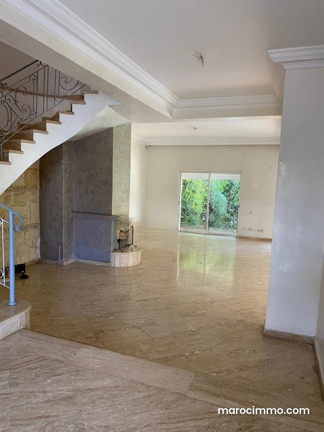 Maison à vendre à Ain Diab Extension dans résidence sécurisée — 2