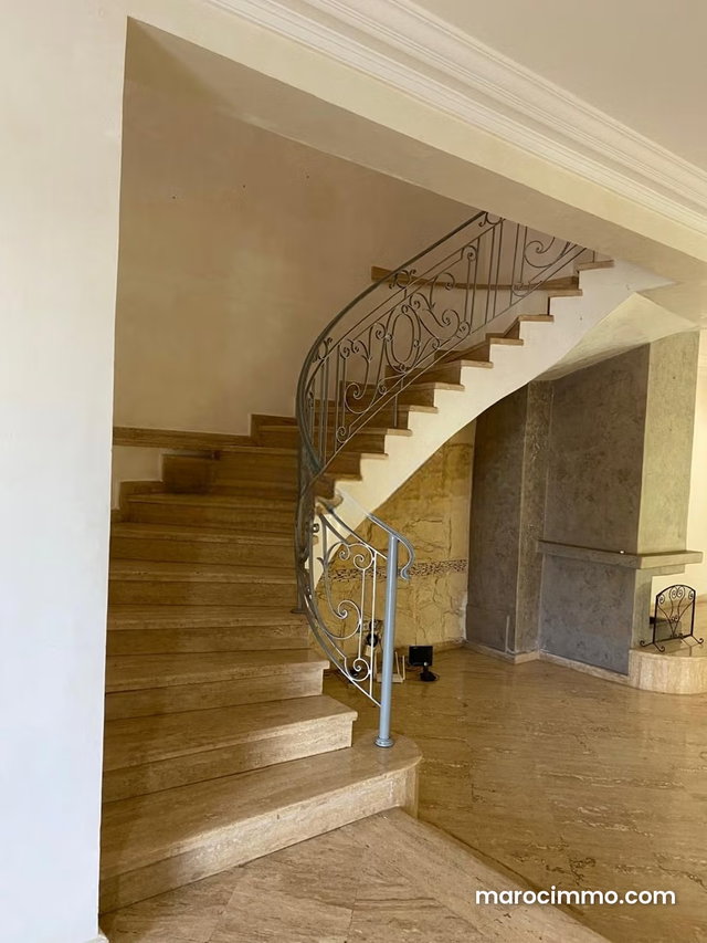 Maison à vendre à Ain Diab Extension dans résidence sécurisée — 3