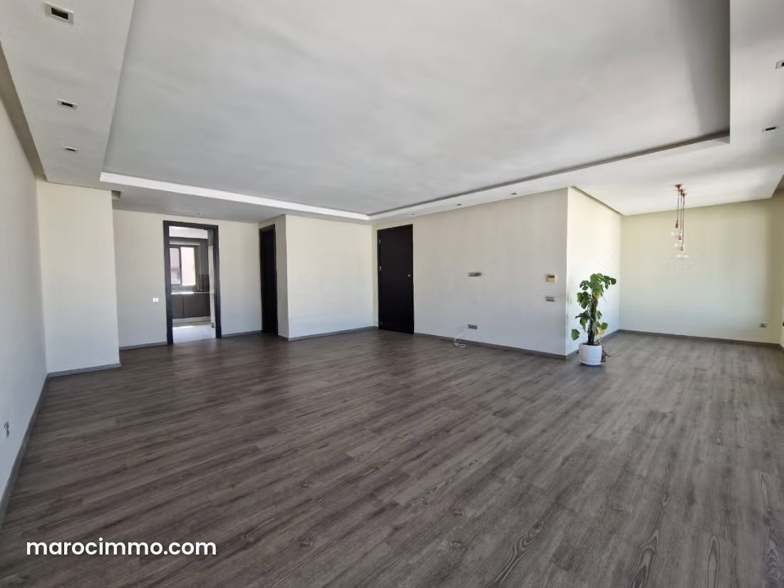 180 sqm Apartment, 3 Bedrooms, Sea and Mountain Views, Gauthier, Casablanca — Casablanca