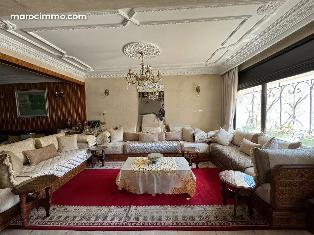 Spacious duplex with terrace and garden in Mers Sultan, Casablanca — Casablanca