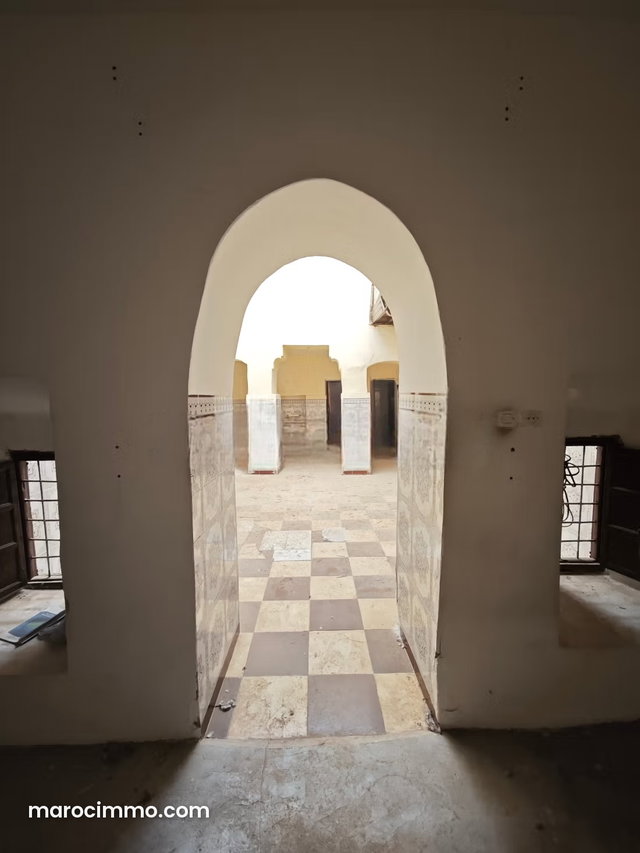 Riad titré à rénover 92 M2 sol Médersa — 4