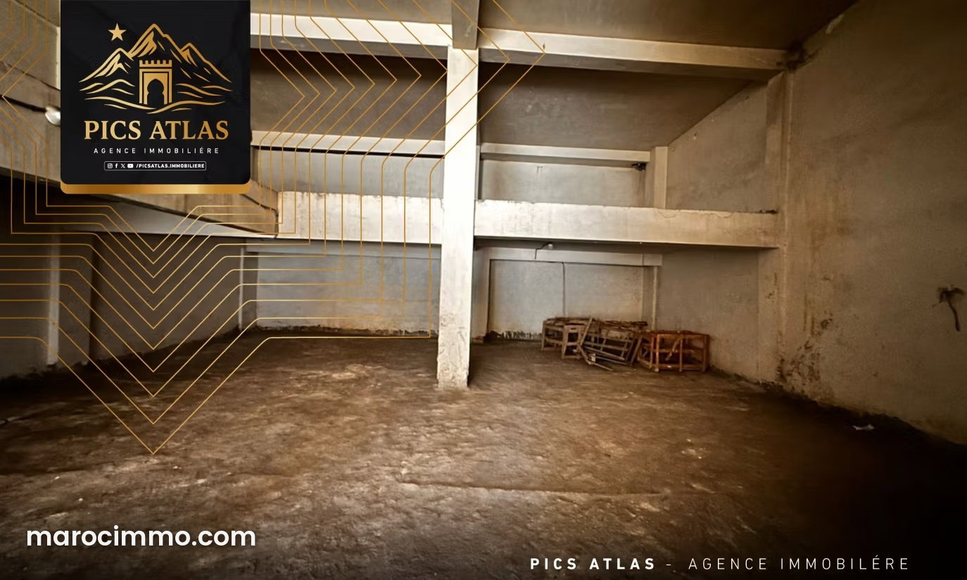 Local commercial 271 m² boulevard Hassan II, Guéliz, Marrakech — Marrakech