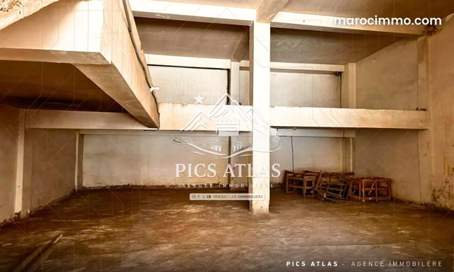 Local commercial 271 m² à vendre – Boulevard Hassan II Guéliz — 2