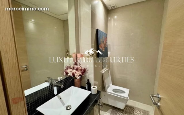 Apartment with private rooftop and golf view — 3