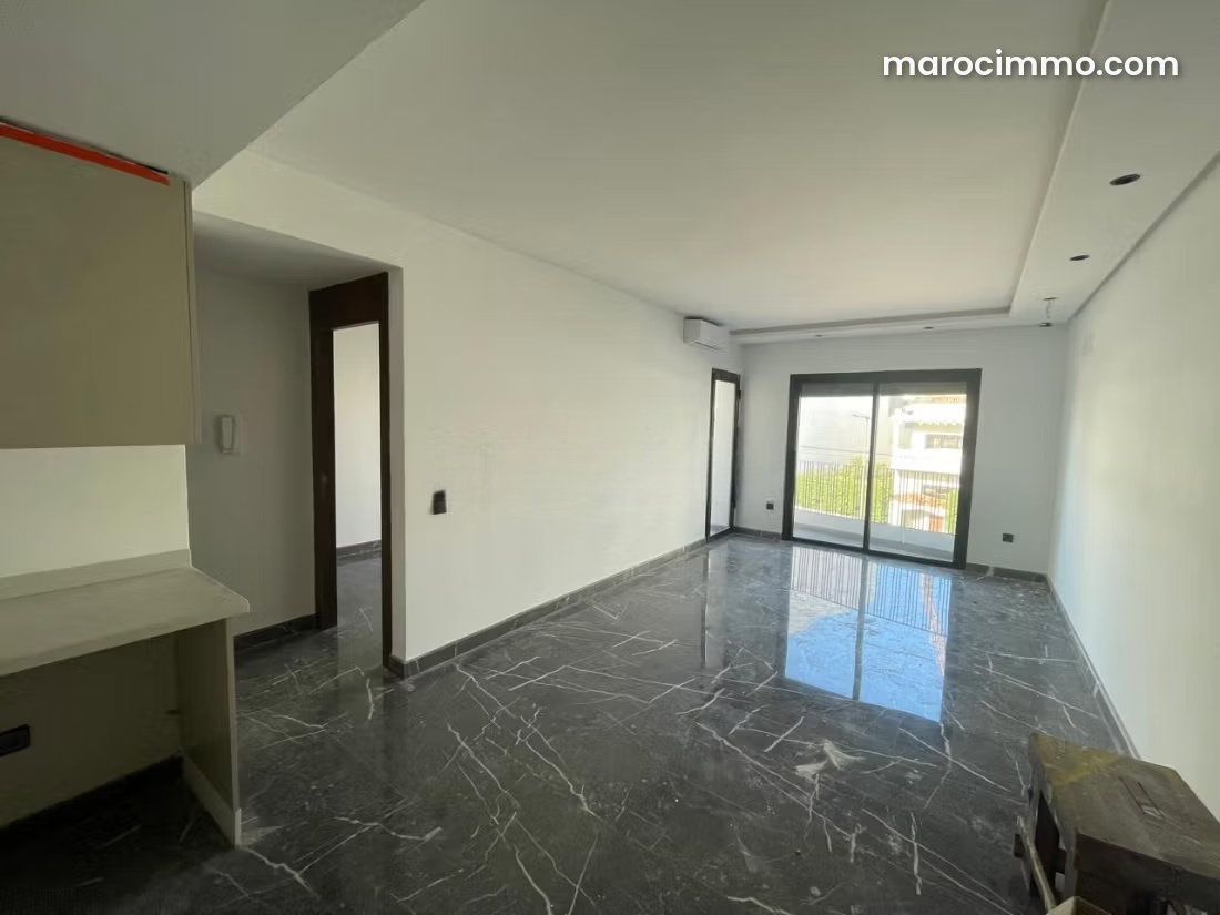 One-Bedroom Apartment with Garage, Quartier des Hôpitaux, Casablanca — Casablanca