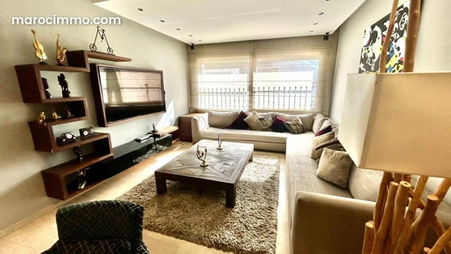Très bel appartement en location à Oasis. 1 Pièce. Meublé — 4