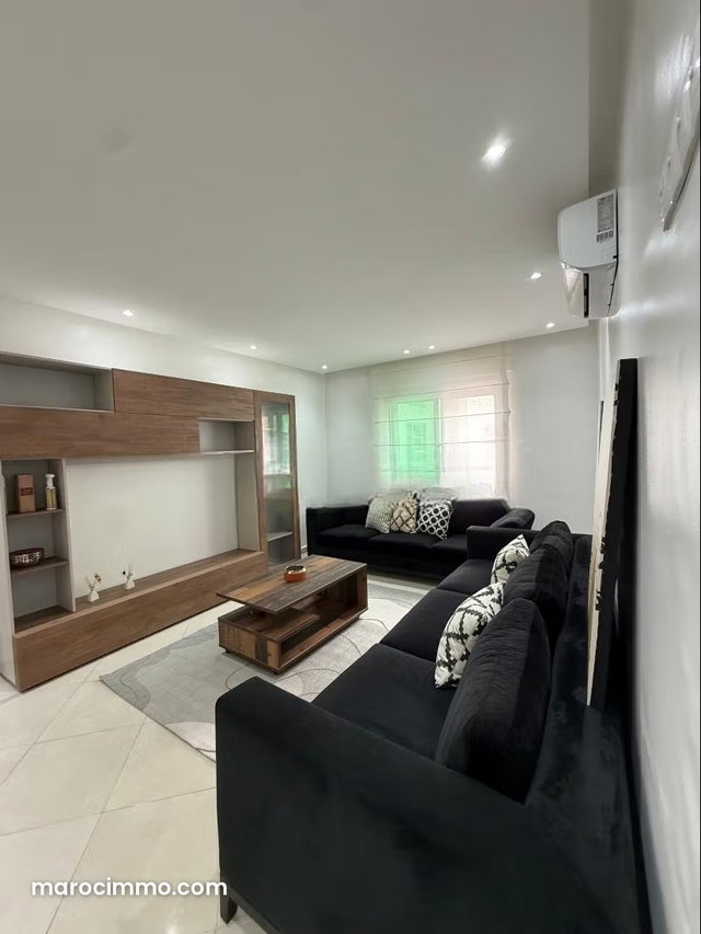 Appartement en location a 100m de la plage 2 chambres salon parking — 2
