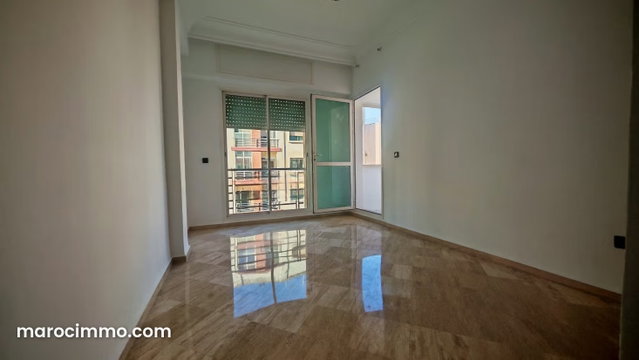 Appartement au coeur du quartier Californie — 4