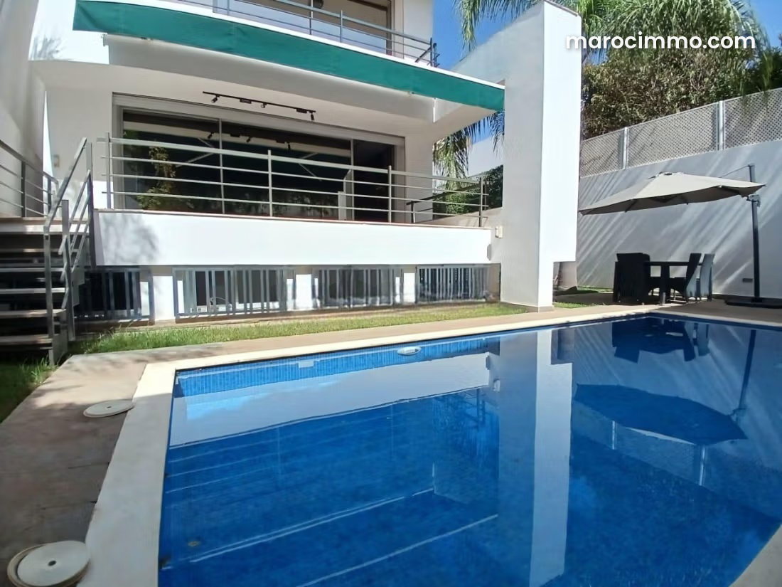 Villa 480 m² avec piscine à louer, Hay Riad, Rabat — Rabat