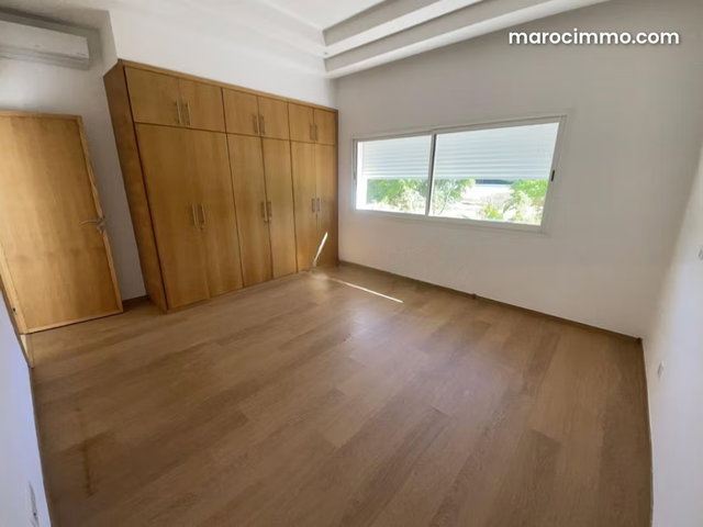 Villa 700m² à louer à Bassatin El Menzeh SOUISSI — 4