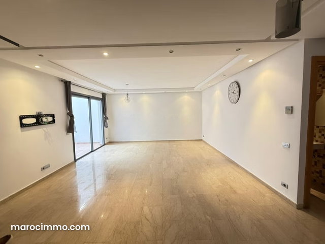 Bright Studio with Private Courtyard – 1st Floor — 3