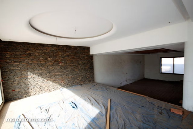 For Sale Commercial Villa on Main Road 1000 sqm — 3