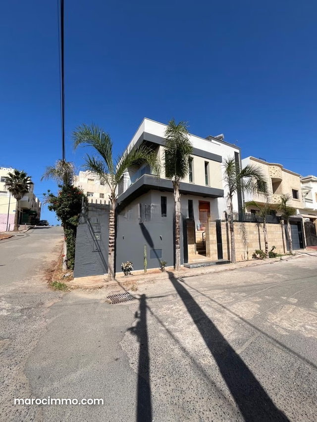 Villa Moderne a Vendre — 2