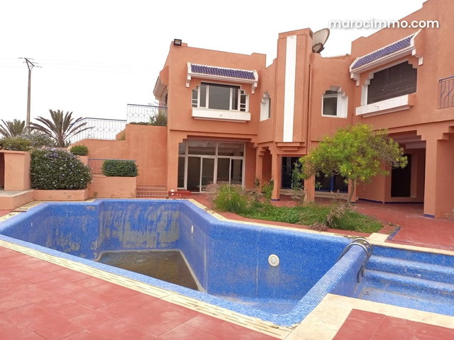Farm Location in Bouskoura Centre — 2