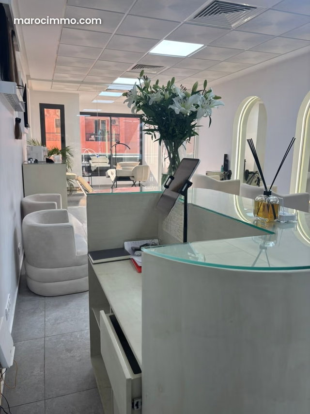 Cœur de Gueliz Institut de beauté full équipé — 2