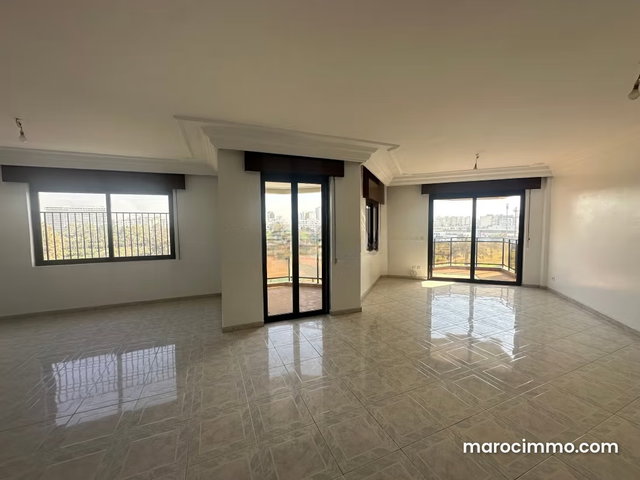 Très bel appartement en location à Gauthier vu Parc — 2