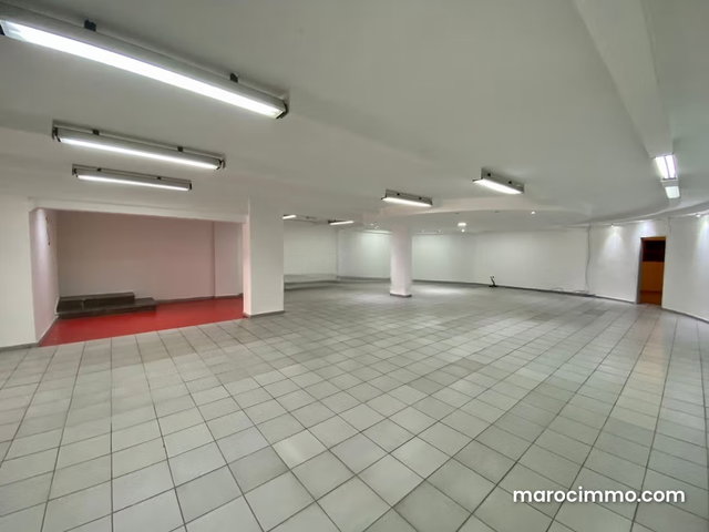 Local Commercial 332 m² Rond Point des Sports — 4