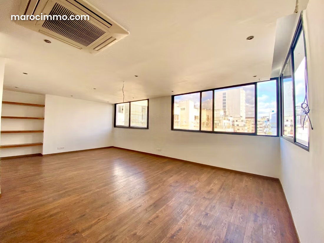 150 sqm Bright Open-Plan Office, Racine, Casablanca — Casablanca