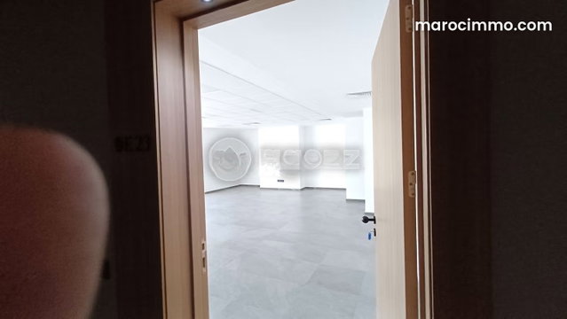 Bureau à louer 76 m² Sidi Maarouf Casablanca — 2